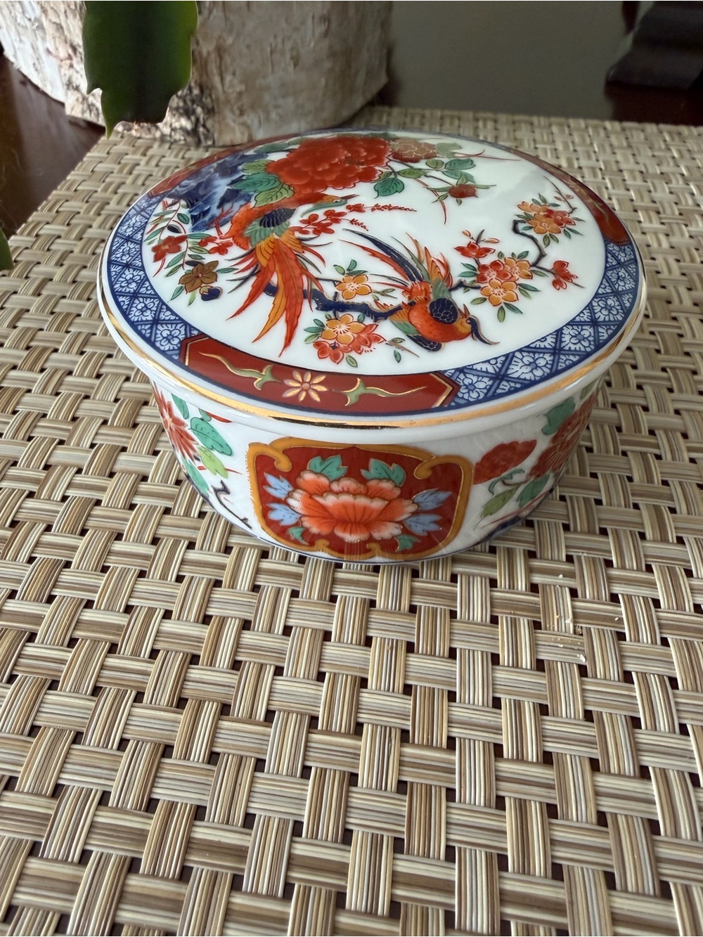 Vintage Japanese porcelain lidded trinket dish the 1980s